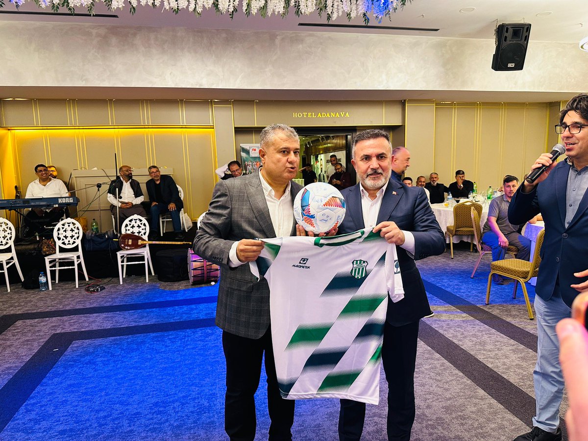 bayramozdemir_1's tweet photo. İl Başkanımız Sayın Tamer Dağlı,İl Başkan Yardımcımız Sayın Mustafa Akgedik,İlçe Yönetim Kurulu Üyelerimiz ve Meclis Üyemiz ile Birlikte Sarıçam Kürkçülerspor’umuzun elde ettiği anlamlı şampiyonluğu, büyük bir coşku ve kardeşlik ortamında hep birlikte kutladık.

Bir sezon boyunca verilen emeğin, inancın ve mücadelenin karşılığı olan bu başarıda emeği geçen yönetimi, teknik heyeti, futbolcularımızı ve taraftarlarımızı gönülden tebrik ediyorum. Başarıları’nın devamını diliyorum.

@RTErdogan @omerrcelik @Akparti @abuyukgumus @yahyacelik_ @Tamer_Dagli @ozmehmetemin @KaramikSunay @abdullahdogru01 @farukaytek  @m_akgedik