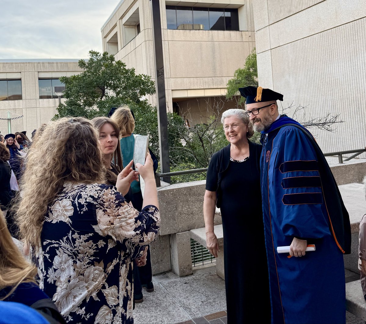 UT San Antonio Graduate School tweet media