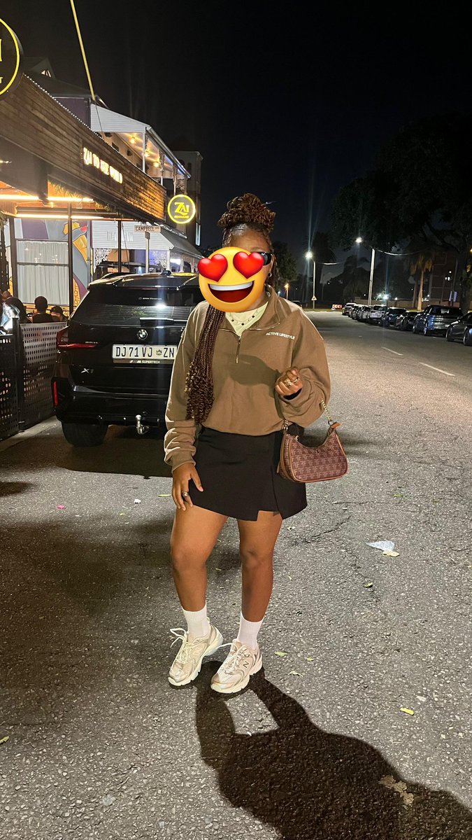 IamSibuh's tweet photo. I have like 4 or 5 Activelifestyle Merch and the quality is top tier guys, athi uBhuti Mmeli please visit their website. I promise ngeke nizisole☺️🔥❤️

https://t.co/dlegwi19V2

#MmeliKhumalo 
#KhosiTwala https://t.co/Q6zYEtNYU7