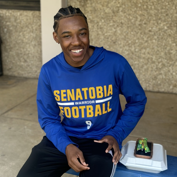 SenatobiaHS's tweet photo. 🚨🚨Track &amp; Tennis picked a great day to have burgers &amp; dogs!! Both were district champs &amp; one won a state championship!! Thanks to everyone who helped pull this together!!  💙💛#tobiePRIDE #GOW26 https://t.co/aKLuHawz4D