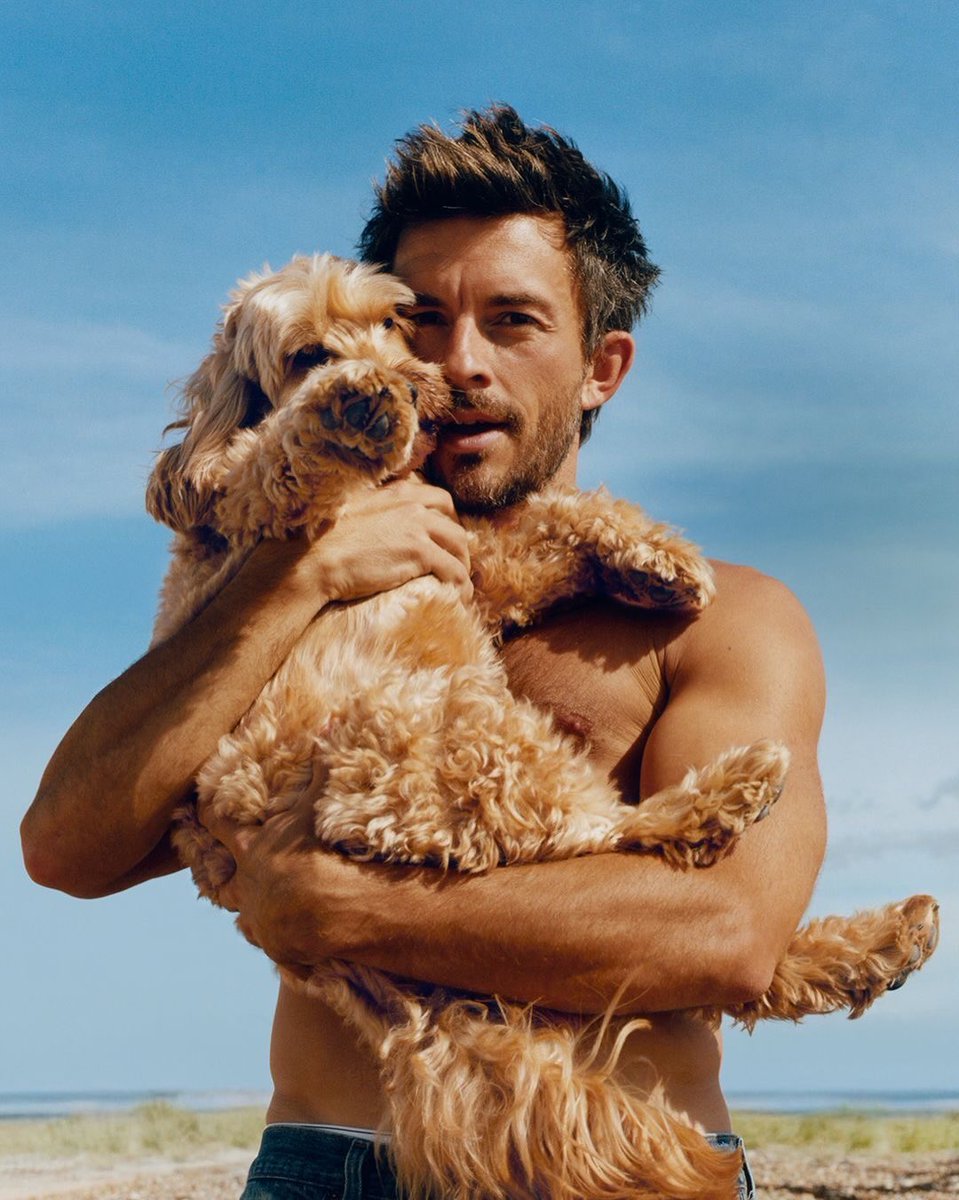 jbaileydaily's tweet photo. ✨NEW✨ Finally got this gorgeous shot of Jonny and Benson without the cover text 😍

📸: People / Jason Hetherington https://t.co/VZdPLclUwQ