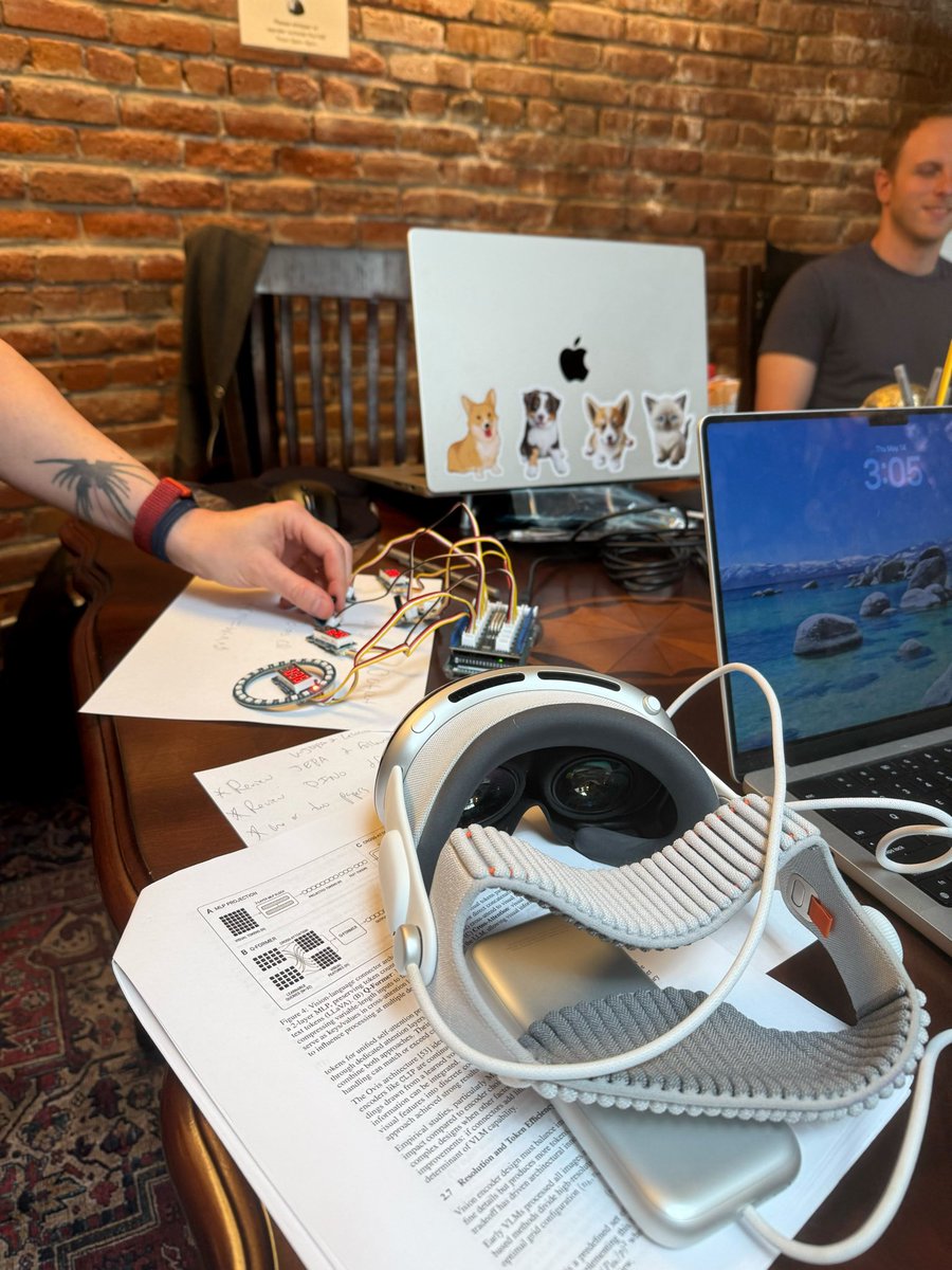 thesfcommons's tweet photo. Snippets of the commons ✨ co-working days, tinkering, &amp; game nights https://t.co/BiBRGA4rw8
