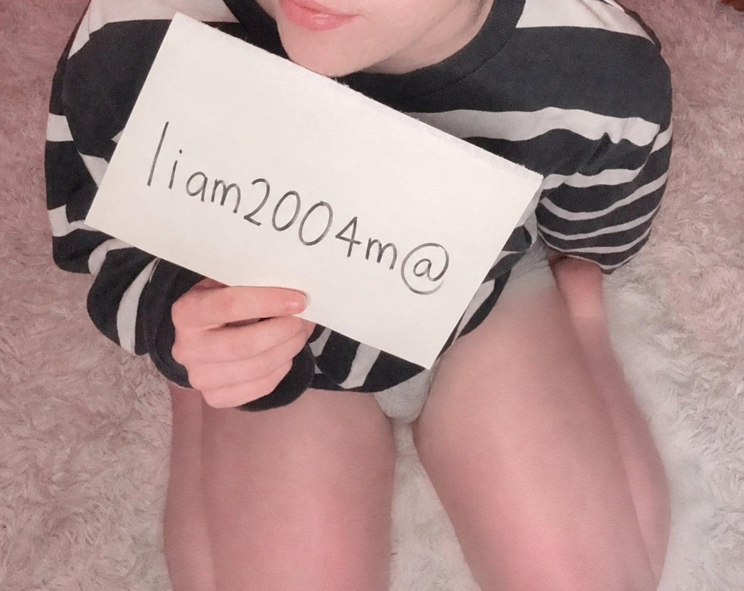 liam2004m's tweet photo. Hi~ I’m liam 🥺💕
your new favorite soft femboy just dropped in ✨
what do you think of the look?

#femboy #femboycute #crossdresser #trap #femboyfriday #cutefemboy #femboyoutfit https://t.co/0rBpWhz38H