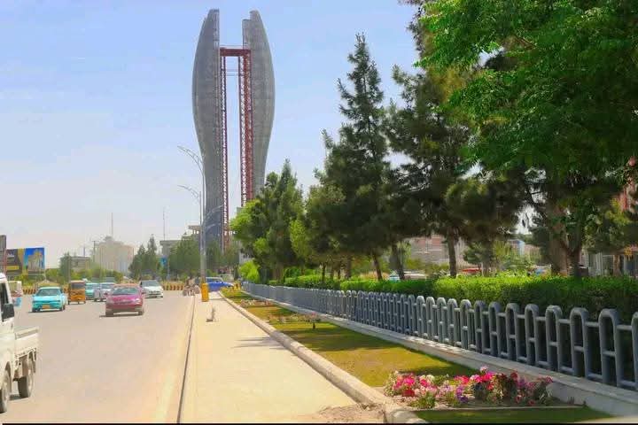 SharwalyM's tweet photo. چهارراهی فردوسی؛ جلوۀ نوین زیبایی در شهر مزارشریف

به اثر سعی و تلاش حافظ عبدالرحمن همت، شاروال مزارشریف، و در ادامه برنامه‌های انکشافی و زیباسازی شهری، چهارراهی فردوسی با طرح و نمایی عصری، جلوۀ تازه‌ای به شهر مزارشریف بخشیده است. این اقدام گامی مهم در راستای زیبایی شهر، ایجاد https://t.co/vlY5b1fu50
