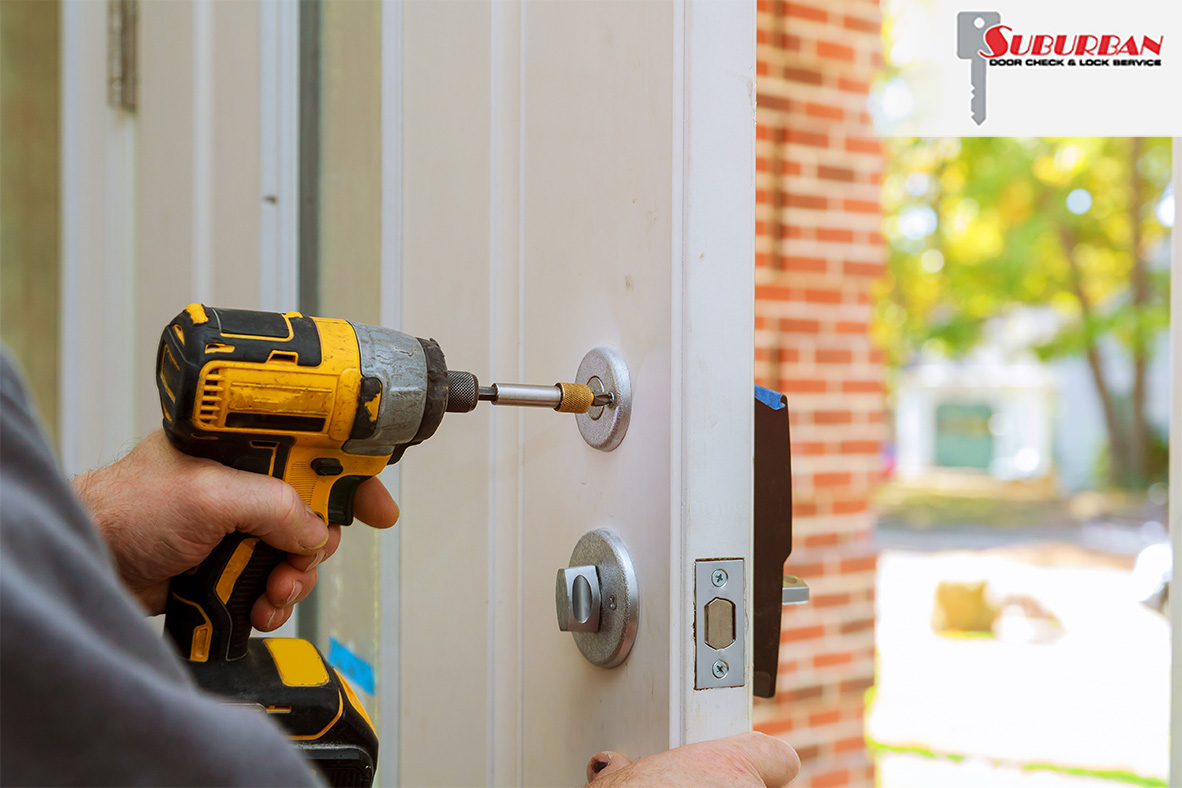 suburbanlock's tweet photo. When your hardware isn’t working like it should, it’s time for a fix! Suburban Lock repairs and services a wide range of lock brands and systems, helping extend the life of your existing security setup. Call to schedule a service. https://t.co/CldXGlX6AK #Locksmith https://t.co/7XO5EymIm0
