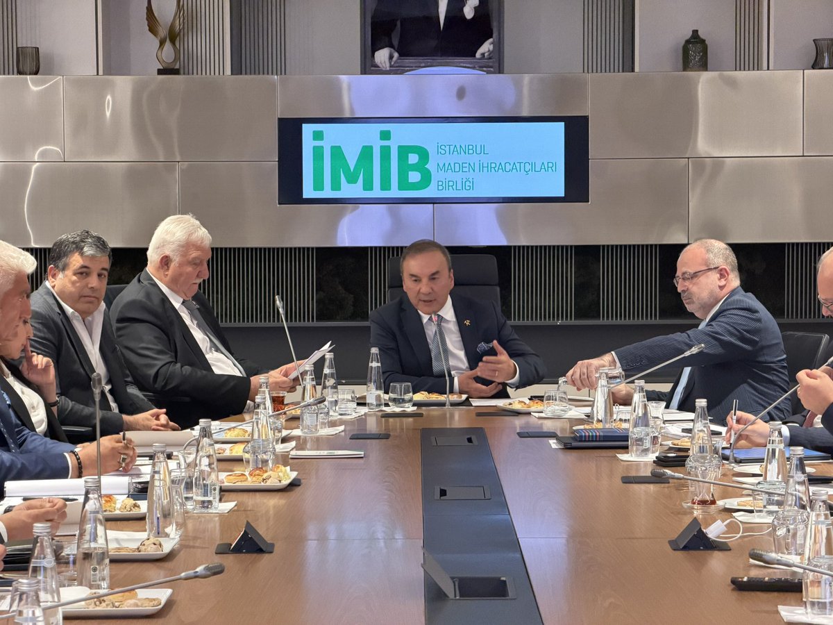 twimib's tweet photo. Maden Sektör Kurulu Toplantısı'nda sektörü ilgilendiren önemli konuları değerlendirdik.

#İMİB #MadenSektörKurulu https://t.co/nJa34yHLZ3