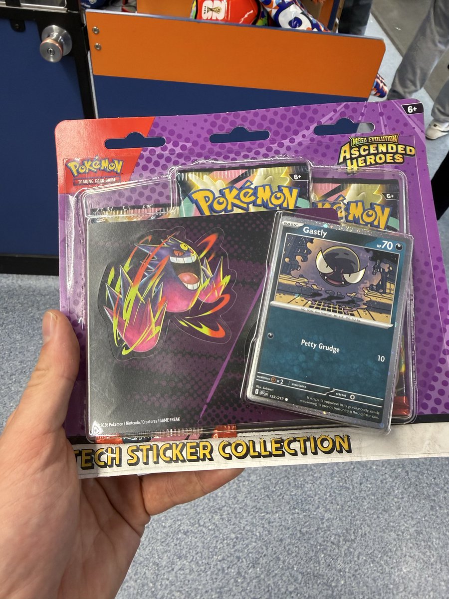 PokeCollect97 tweet media