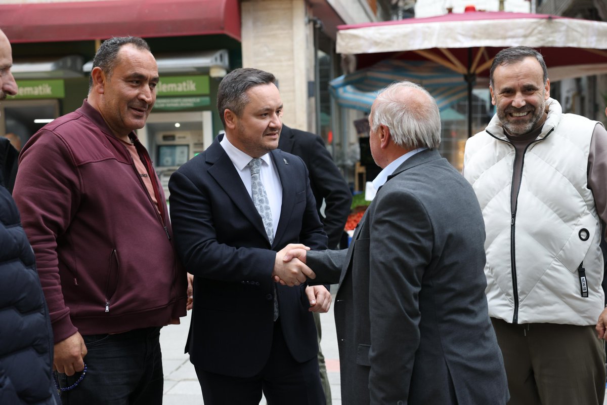 ozdemirsamet's tweet photo. Süleyman Felek Caddesi’mizde esnaf ve vatandaşlarımızı ziyaret ettik.

Esnafımıza hayırlı işler ve bereketli kazançlar diledik, vatandaşlarımızla sohbet ettik. https://t.co/losUBZvV2d