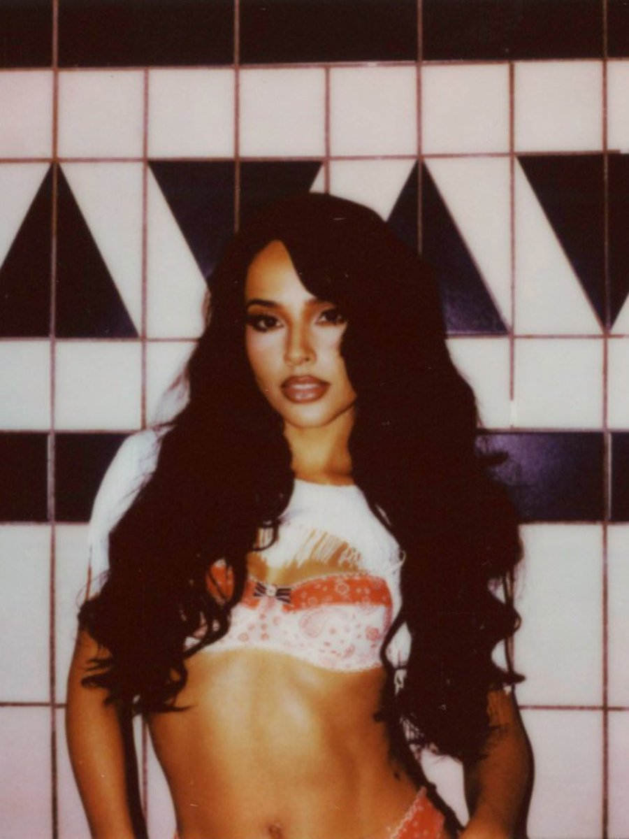 Kali Uchis Data tweet media
