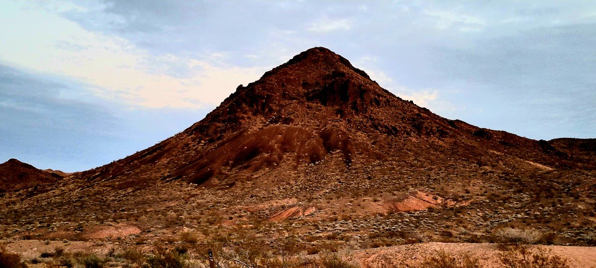 PersepolisJ's tweet photo. Ancient Pyramids at Lake Mead NEVADA. https://t.co/zHrU8hNXWa