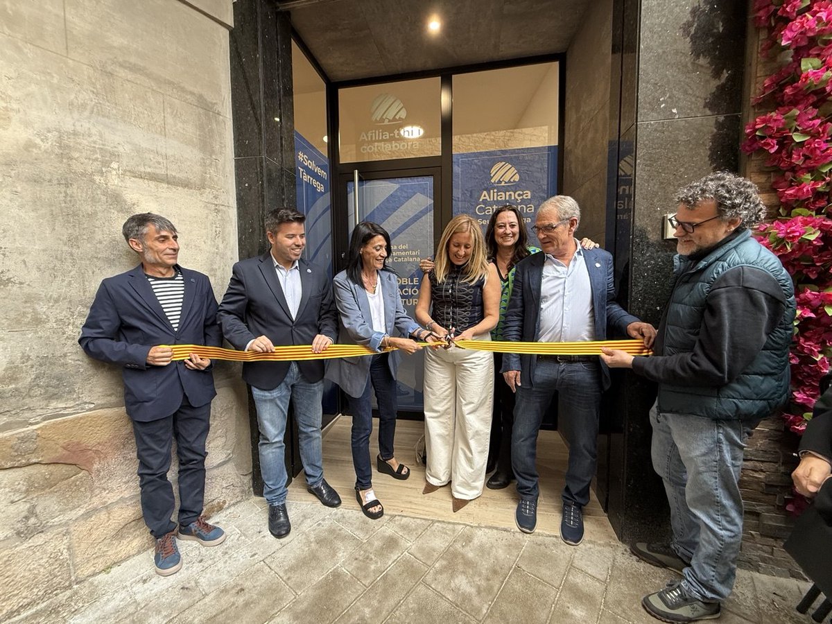 AltPenedesAC's tweet photo. Nova seu d’Aliança Catalana a Tàrrega‼️
Moltes felicitats des d’@AltPenedesAC

Amb pas ferm anem creixent arreu, amb molta il·lusió i sabent que som molt necessaris per al futur del país.

💙 Us desitgem molta sort i encerts, @Urgell_AC.

#SalvemlUrgell #SalvemAltPenedès #SalvemCatalunya