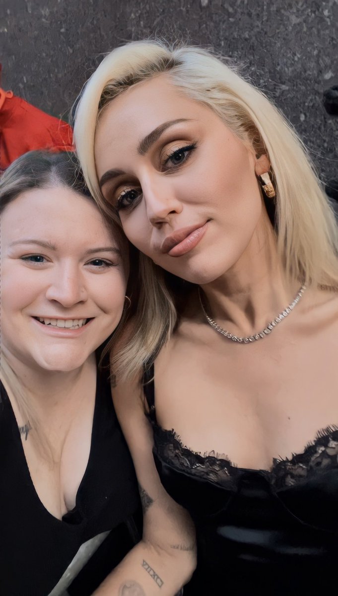 MileyAnalytics's tweet photo. How was this 4 years ago? 😭 https://t.co/ahvwINqsOl