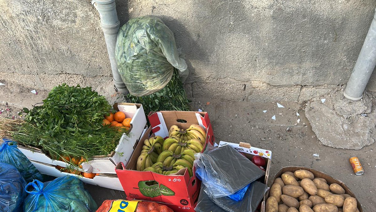 mhmd_njla12972's tweet photo. I have 2,900 friends hereโฆ if each one donates just $1, it could help meet my childrenโs basic needs for food, medicine, and essentials. Even the smallest support can make a huge difference in their lives. Please donโt ignore our plea. ๐๐
#DonateNow #HelpMyChildren #SaveFamilies #GazaNeedsYou #EveryDollarCounts
https://t.co/R8FawGWPAj