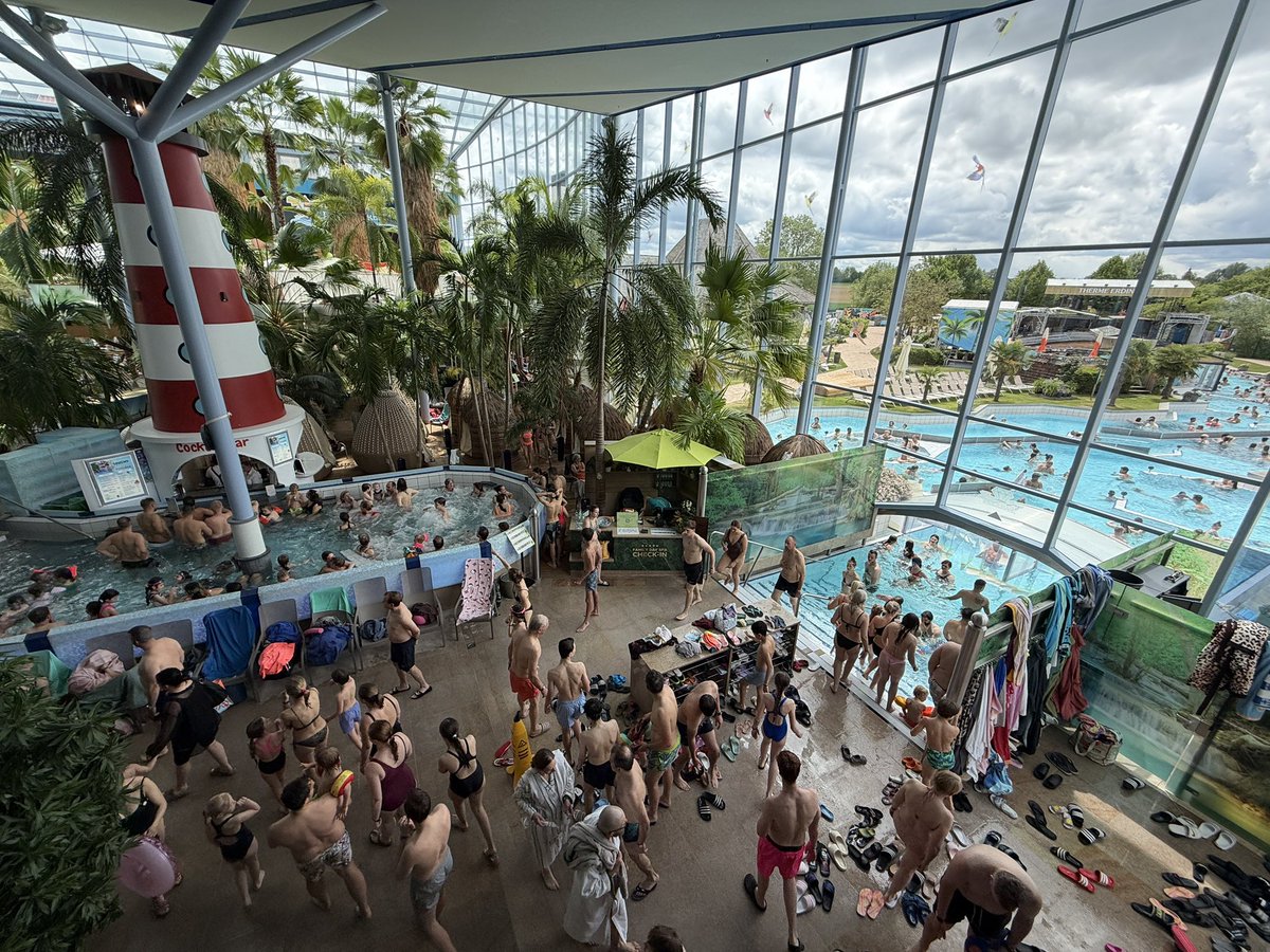 Attractions 360° tweet media