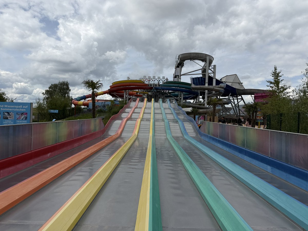 Attractions 360° tweet media