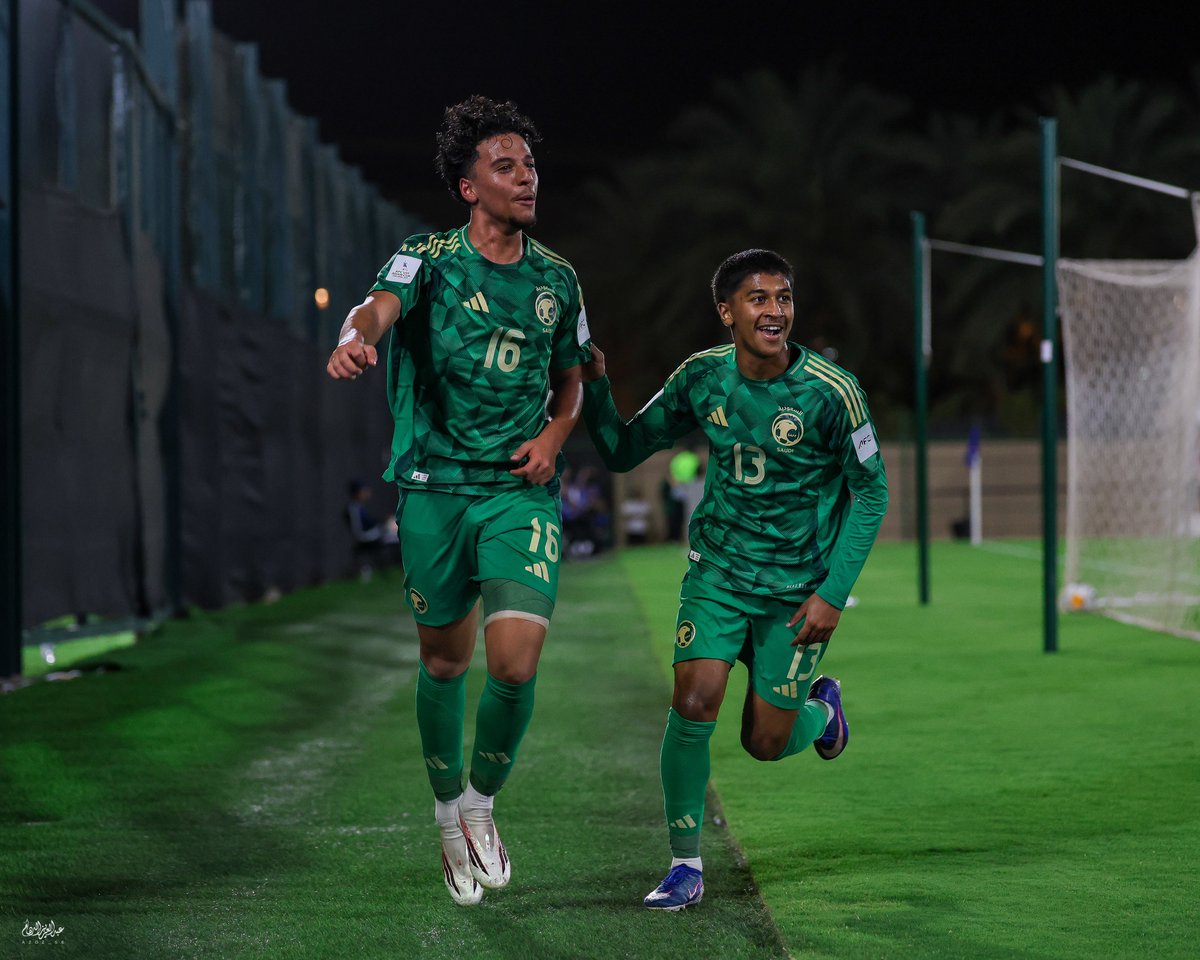 azoz_s6's tweet photo. فرحة فيصل علاء بعد تسجيله الهدف الاول لمنتخبنا 🇸🇦
#معاك_يالأخضر 
 #AFCU17
#السعودية_الصين https://t.co/gpqNHFiChi