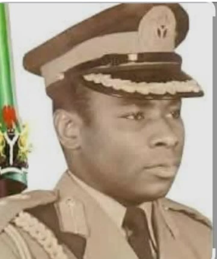 Sir Kay tweet media