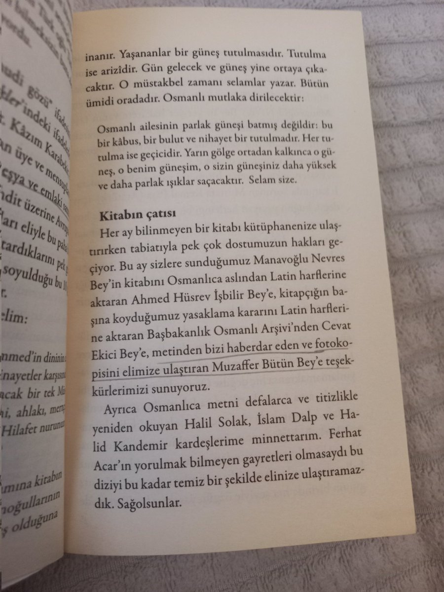 melike_bey's tweet photo. Uzun zamandır köşede bekleyen kitaplardan birini alıp okumaya başlamıştım... 
Meğer Muzaffer abimiz gizli kahramanmış
@sureclerde https://t.co/Pjy9pKsIk1