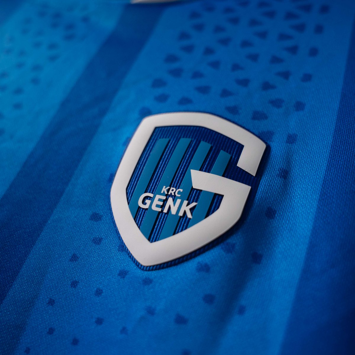 MatchWornShirt tweet media