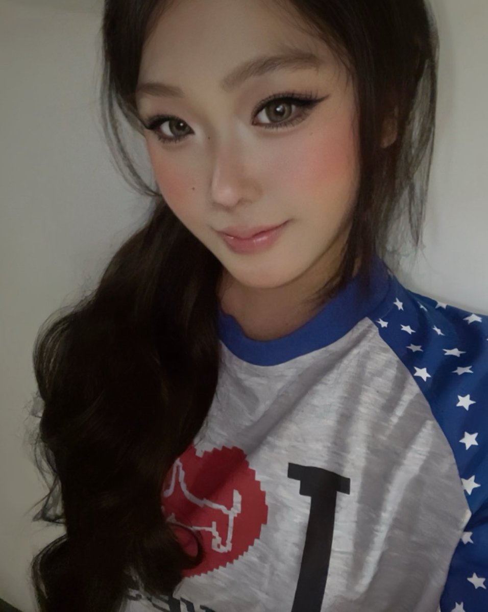 太萌被喂猪脚饭 tweet media