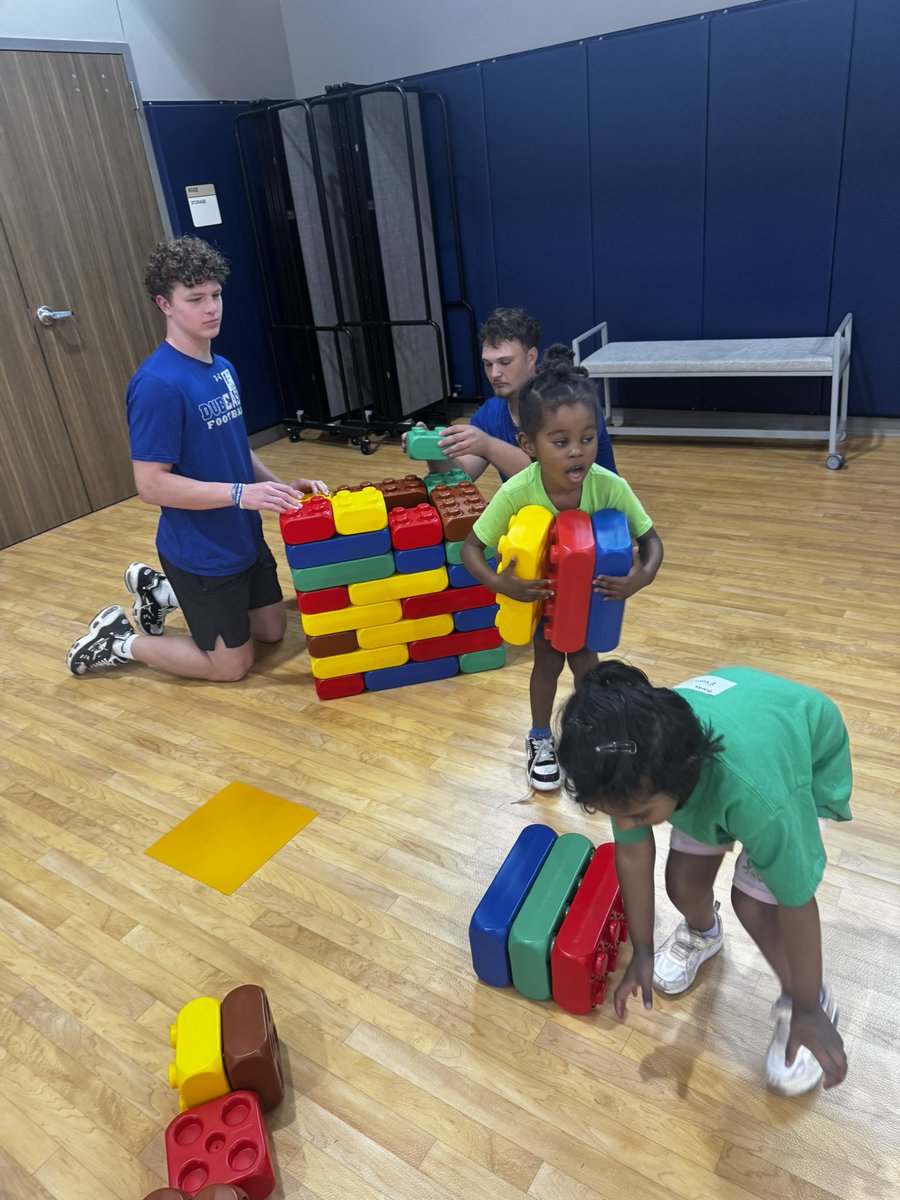 WERaiderFB's tweet photo. Thank you Hartman Elementary for letting us come hang for Field Day!! @WylieISD https://t.co/T9pFrUJdwh