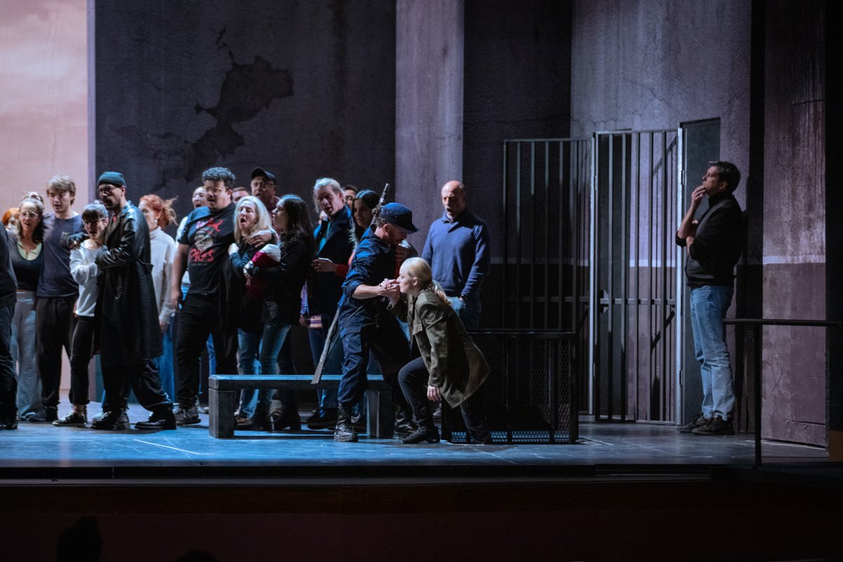 Teatro Solís tweet media