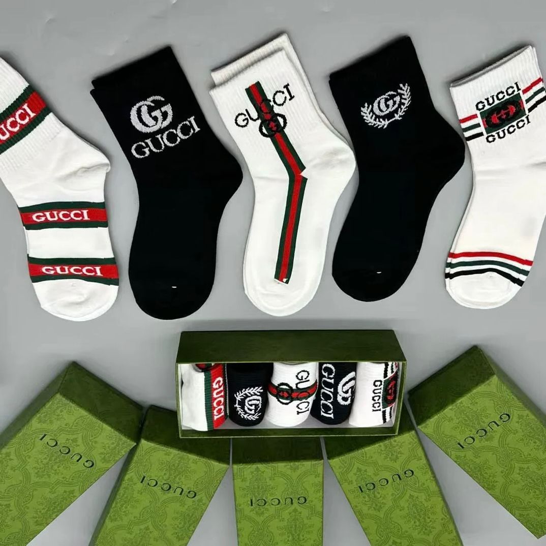 LGnonyme's tweet photo. Box de 5 chaussettes à 8.000frs
Contact 784635522 https://t.co/IdmF0x4RZo
