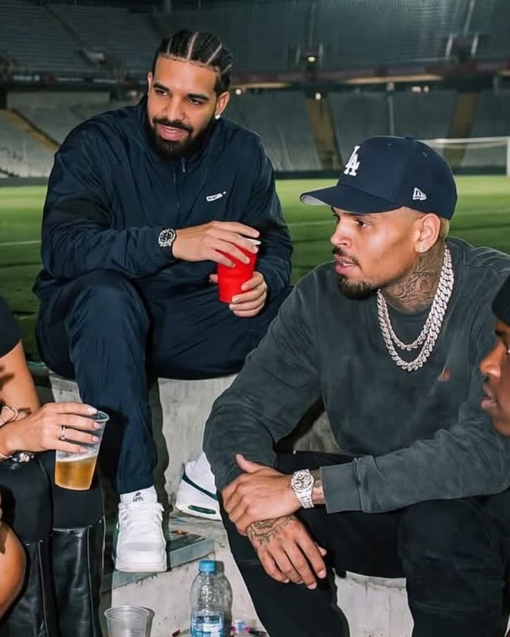 CBrownOrigin's tweet photo. Drake X Chris Brown ❤️✨️ https://t.co/oSYZgGtCPl