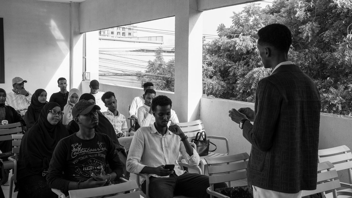 sheekadeena_'s tweet photo. On 15 May, we gathered in Mogadishu to mark Somali Youth Day with honest conversation, creativity, and the voices of young Somalis themselves.
Somali youth don't just deserve to be talked about. They deserve to lead the conversation. https://t.co/P78fDgqp62