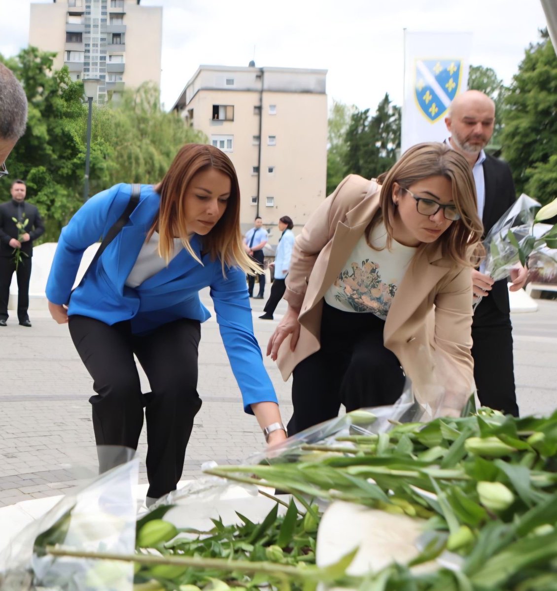 ImsirovicSandra's tweet photo. 15. maj nije samo datum u historiji Tuzle.
To je dan hrabrosti, otpora i ljubavi prema domovini.

S poštovanjem i zahvalnošću sjećamo se svih koji su branili Tuzlu i omogućili da danas živimo u slobodi.

15. maj ostaje simbol ponosa Tuzle i Bosne i Hercegovine. 🇧🇦 https://t.co/JujDt4tkuN