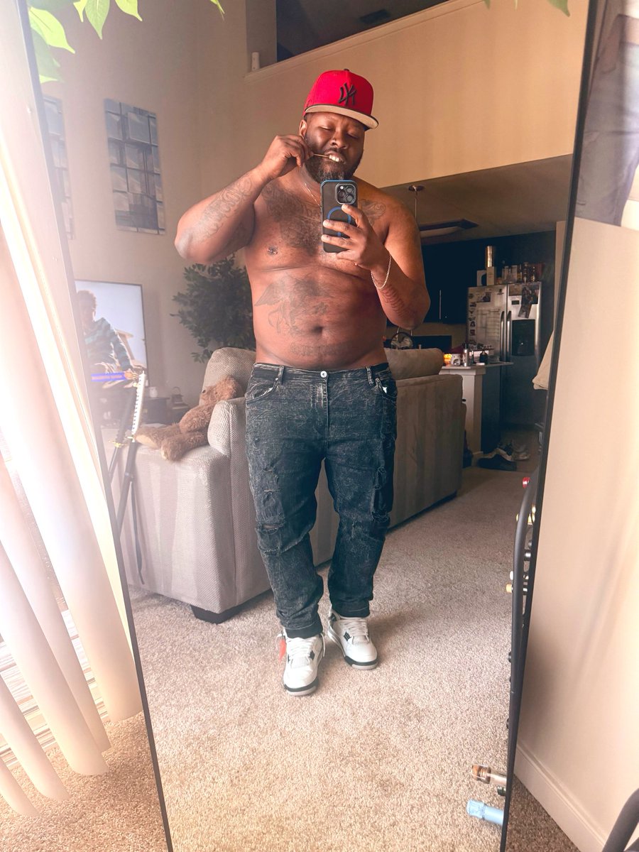 Mr. Smooth tweet media