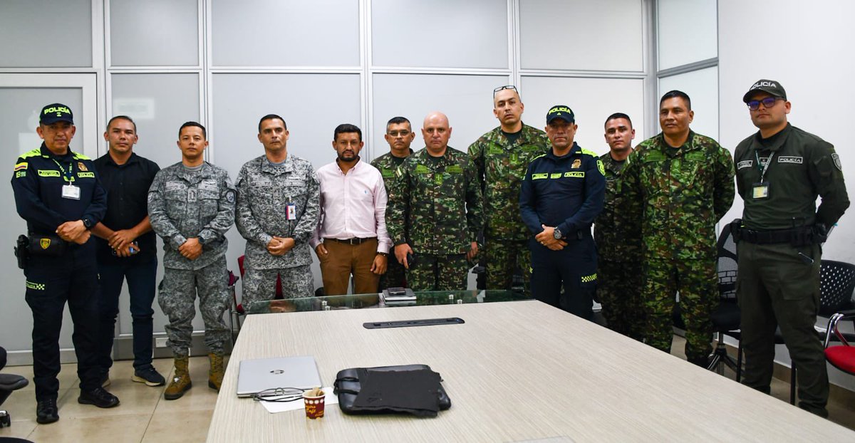 Cuarta División del Ejército Nacional tweet media