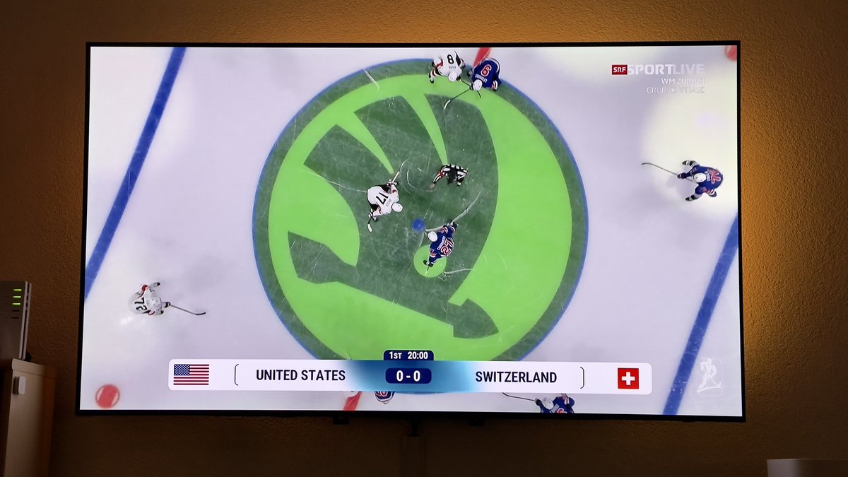 ThomasJMeyer16's tweet photo. Looks good so far… 
#USASUI 0-2 after 11:19 (1st period)
#IIHF https://t.co/Twj6kw5Ngk