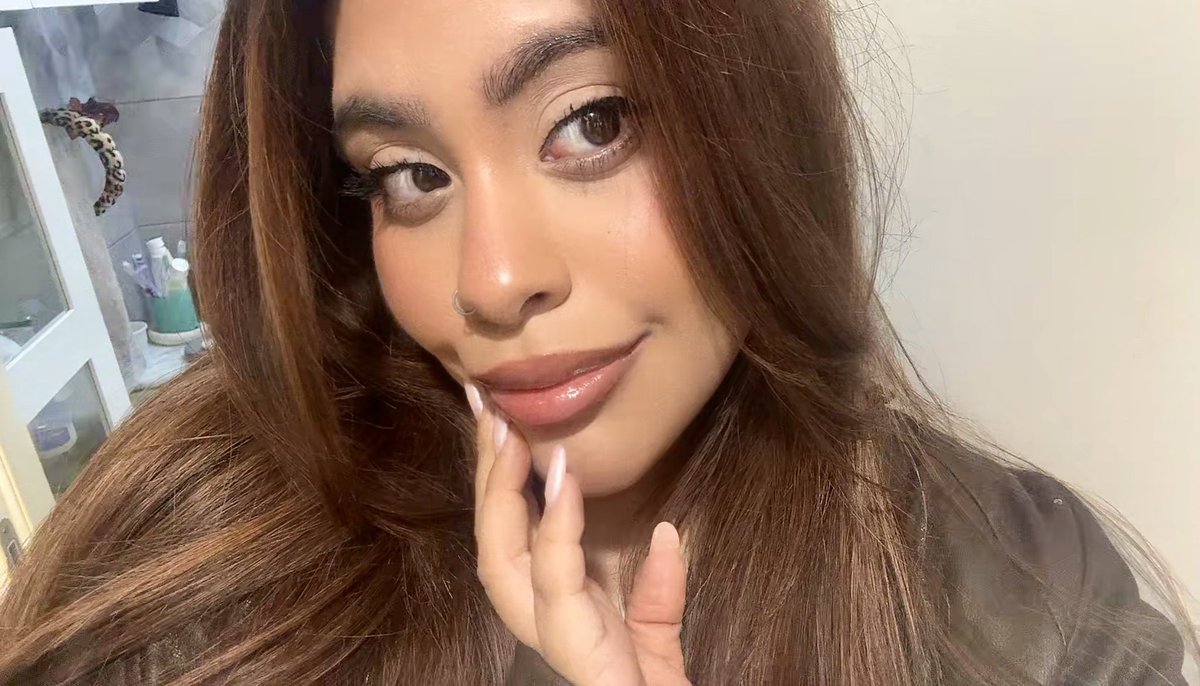💋 tweet media