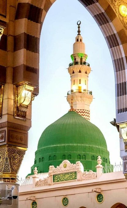 IslamicSH_'s tweet photo. Al-Masjid an-Nabawi - Medina, Saudi Arabia 

The second holiest site in Islam, this mosque is home to the revered Green Dome marking the Prophet's ﷺ tomb. Its serene atmosphere draws millions of pilgrims annually. 🌿 https://t.co/ijrn2ksj4c