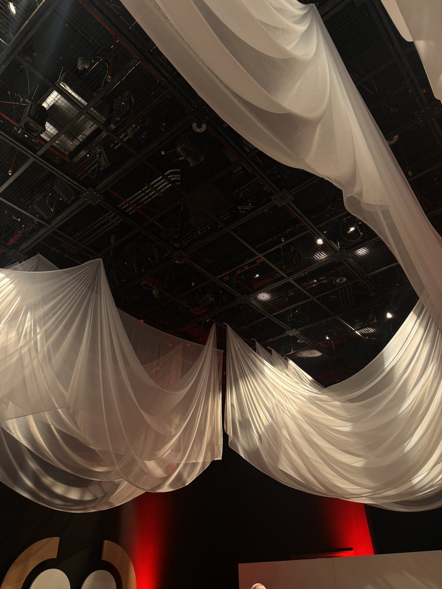 |TEDxPNU |جنى الحسيني tweet media