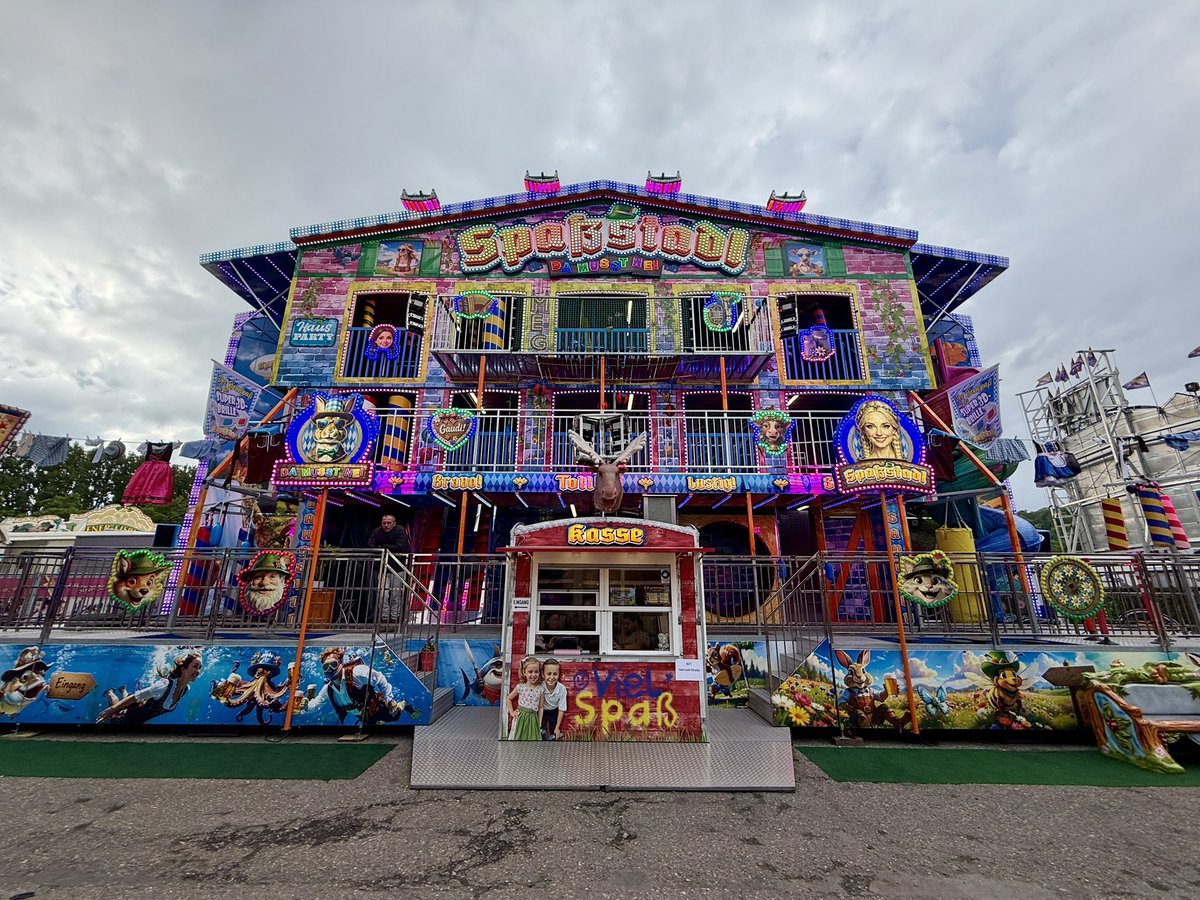 Attractions 360° tweet media