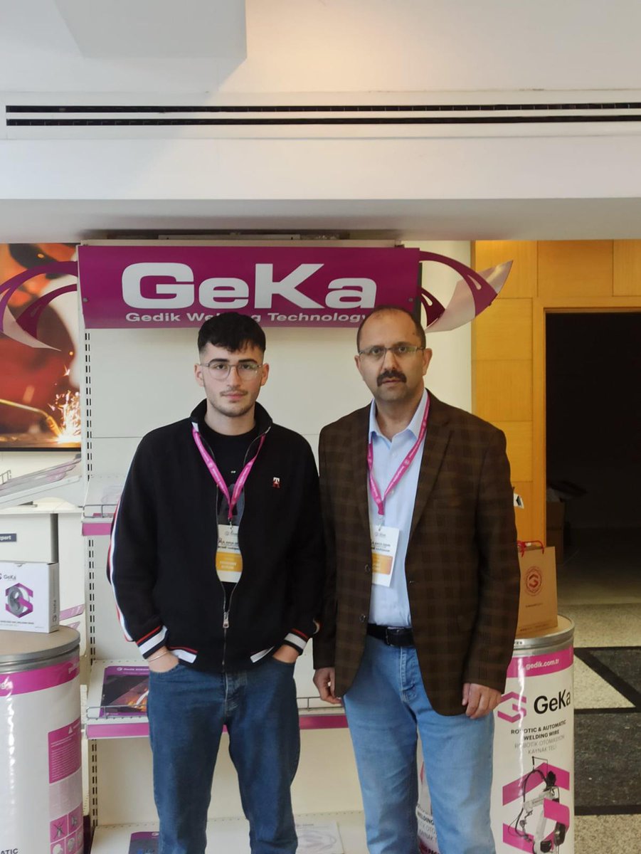 hatemuskudar's tweet photo. 38 Kurumun yarıştığı Gedik Türkiye Ulusal Kaynakçılık Yarışması’nda ilk beşe giren 12M sınıfı öğrencimiz Emirhan DURAK ve danışman öğretmenimiz İlhan AKDAĞ’a çabaları ve emeklerinden dolayı teşekkür ediyoruz. https://t.co/b17hogHuaX