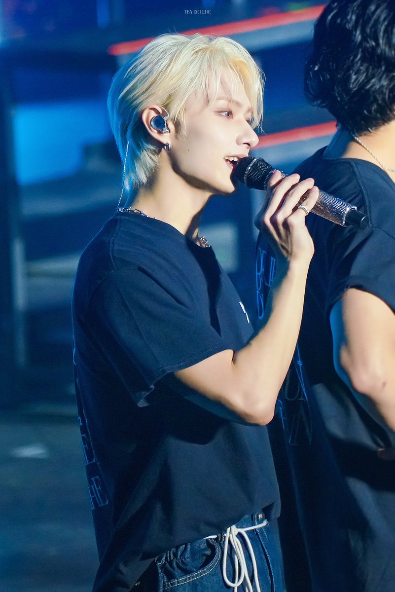 문준휘 금발 tweet media