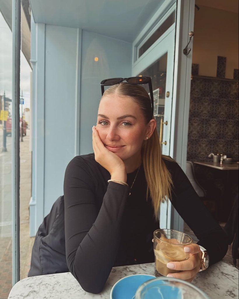 Olivia Cowan tweet media