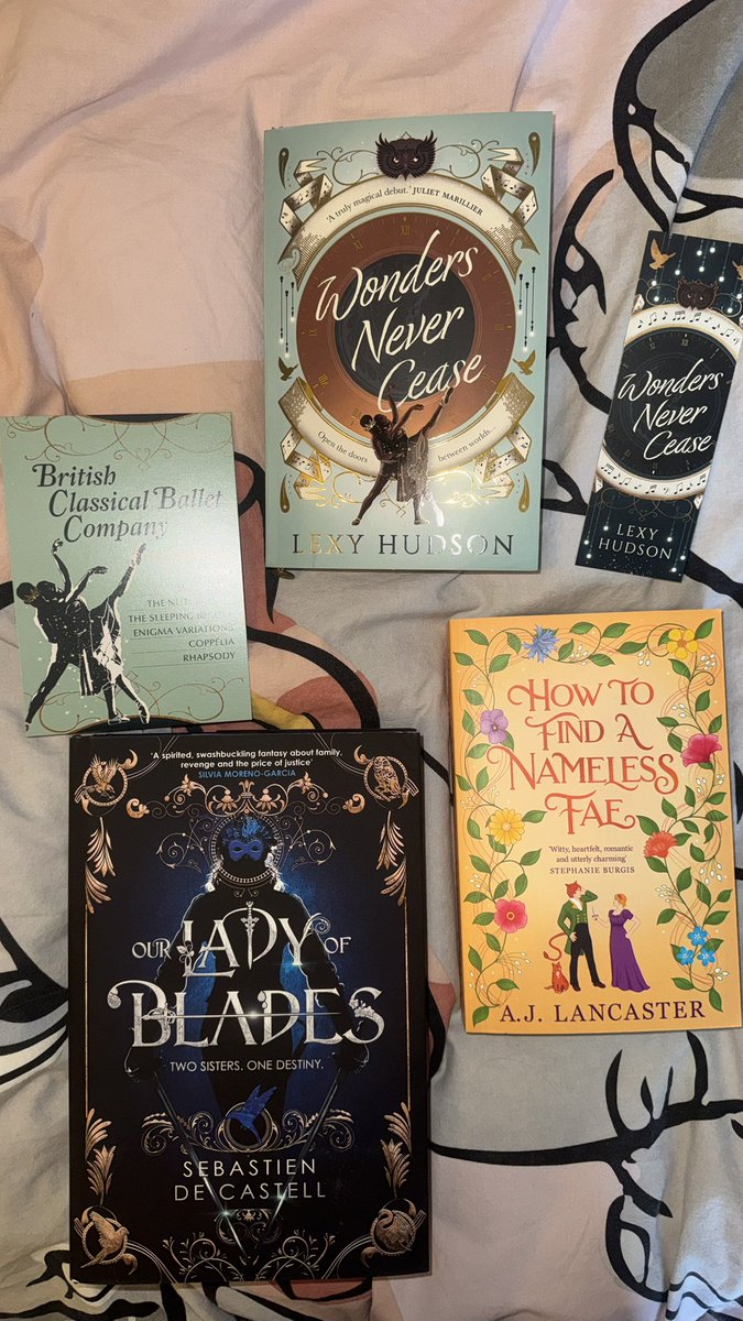 Caitlin - Booksblabbering📚 tweet media