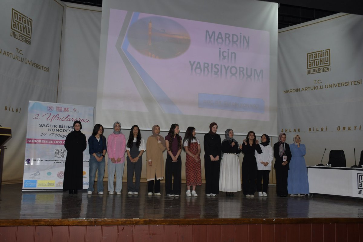 artuklusbf's tweet photo. 2. Uluslararası Sağlık Bilimleri Kongremiz, “Sağlık Bilimleri Fakültesi Öğrencileri Yarışıyor!” etkinliği ile devam etti.

🎤 Etkinliğin moderatörlüğünü ve yürütücülüğünü Doç. Dr. Gülbin KONAKÇI gerçekleştirdi.

✨ Değerli katkıları için hocamıza teşekkür ederiz.

@ibrahimozcosar
@hidirapak

#SağlıkBilimleriKongresi #MardinArtukluÜniversitesi #SağlıkBilimleri #ÖğrencilerYarışıyor #Akademi