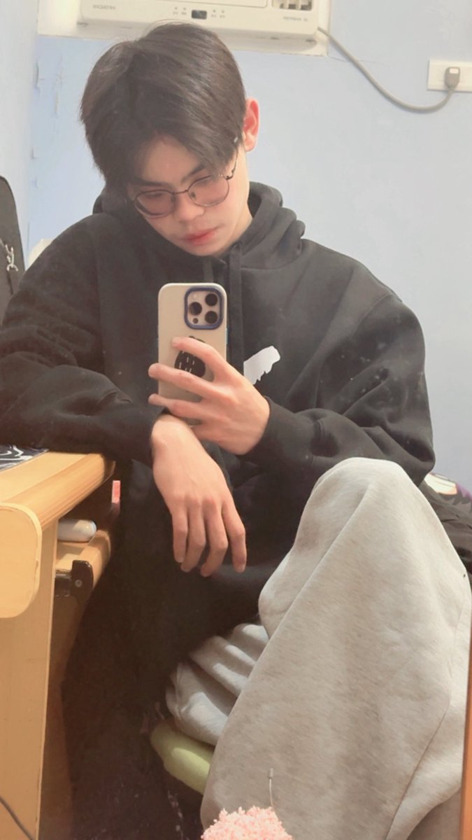 恆星恆星 tweet media