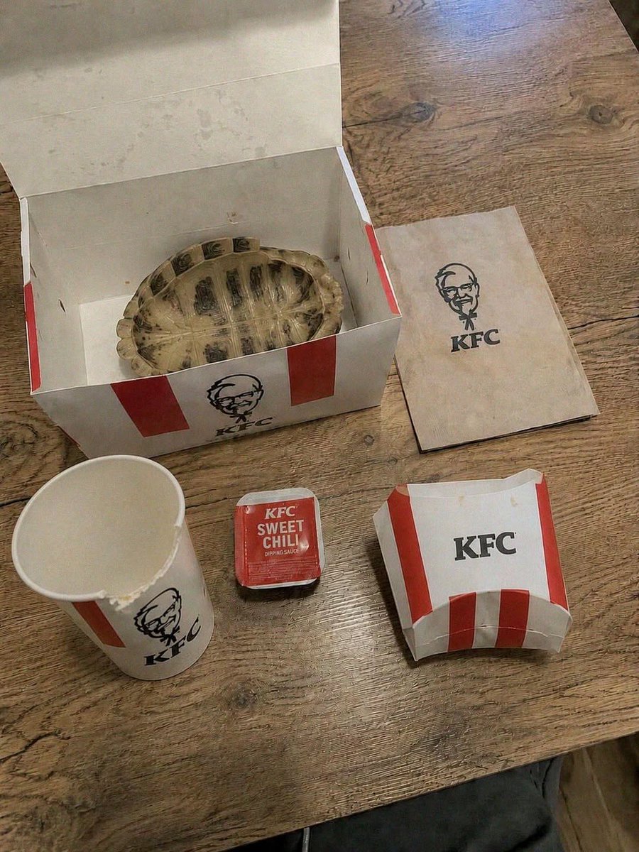 deboraculoss's tweet photo. muy rico el menú mbappe enhorabuena @KFC_ES https://t.co/bablIt0vgr