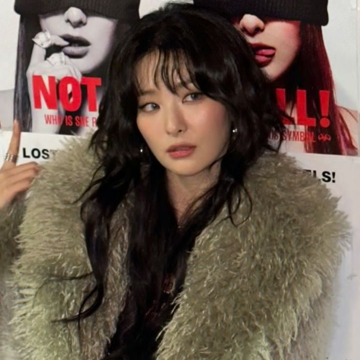 ≷ tami || yeji month 🖤 tweet media