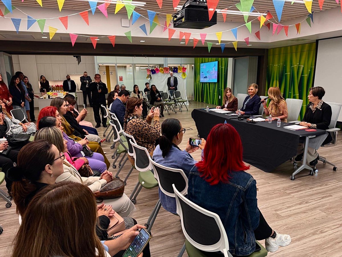 Consulado General de México en San Diego tweet media
