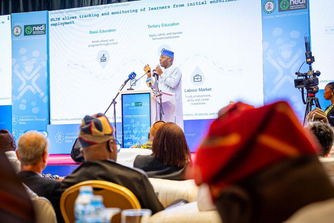 Musa_Jacob12's tweet photo. Today, Dr Tunji Alausa chaired a landmark stakeholder meeting on the National Education Data Infrastructure (NEDI), a major move toward a smarter, more accountable education system for Nigeria. #AlausaEdReform
#AwinforNigeria https://t.co/KIQBeaTjBq