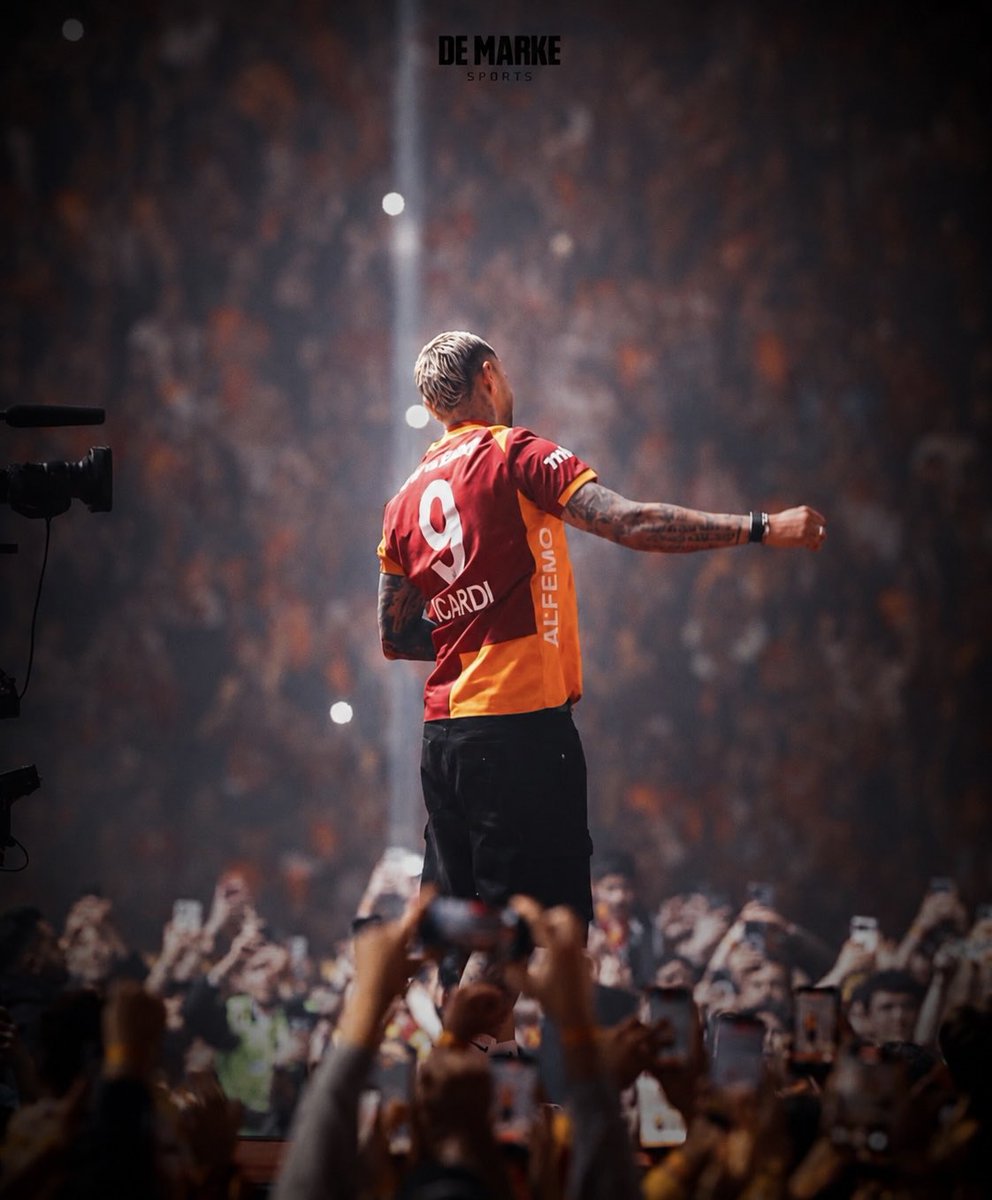uclsane10's tweet photo. #galatasarayşampiyon https://t.co/D57J8AOJPz