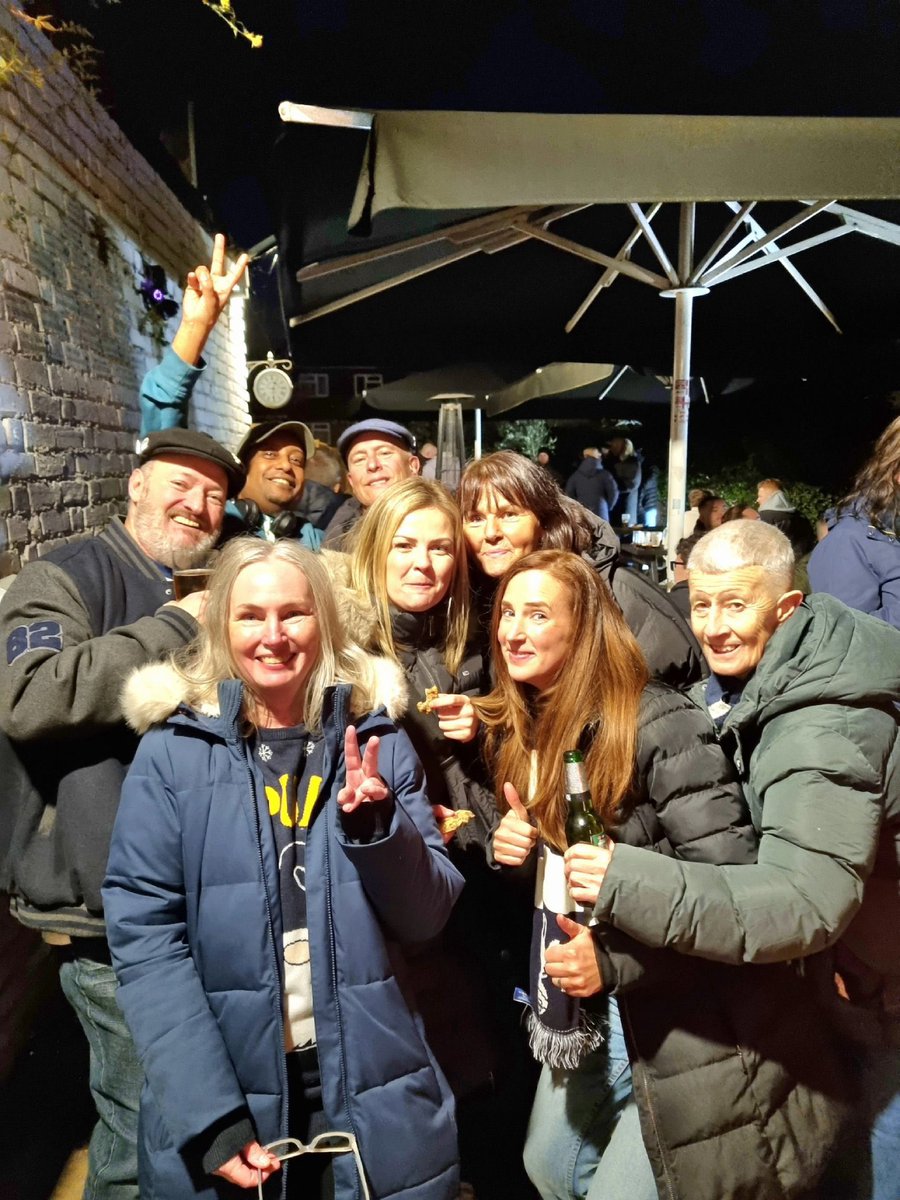 White Hart Liz tweet media