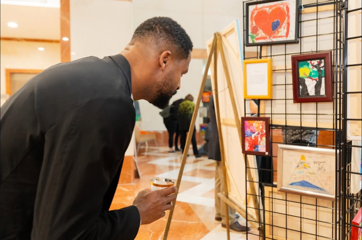 CamillusHouse's tweet photo. @AmerantBank Guests will enjoy an evening of art, conversation, food, &amp; beverages while connecting with the artists and learning more about their creative journeys. All artwork will be available for purchase, with proceeds supporting both the artists and Camillus House’s Art Therapy program. https://t.co/03GTIsfTph